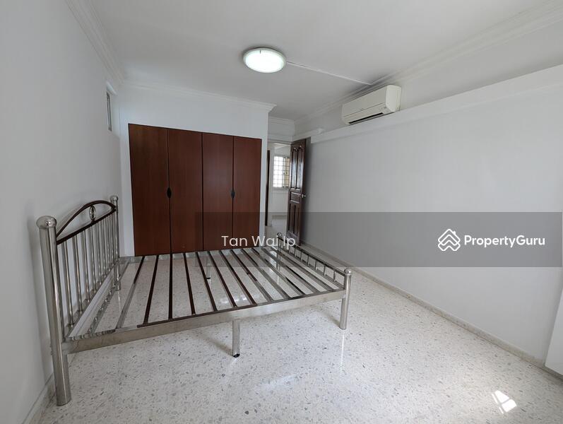 237 Tampines Street 21