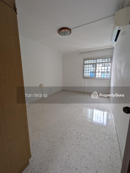 237 Tampines Street 21