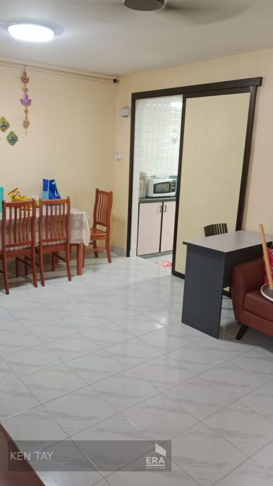 Prop-GPT: HDB - 1 room: D19 Hougang 636 Hougang Avenue 8