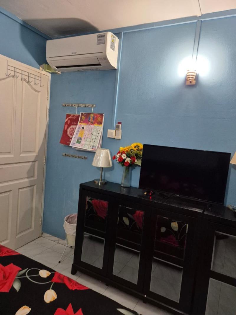 Prop-GPT: HDB Apartment: D27 Yishun 247 Yishun Avenue 9