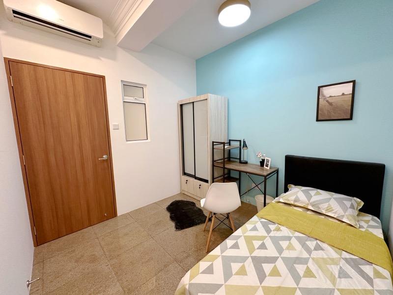 Prop-GPT: Condominium: D05 Clementi Regent Park