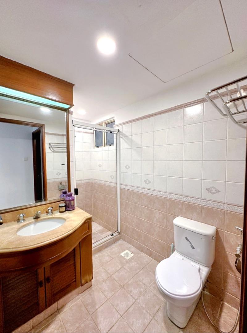 Regent Park Condominium Room Rental, $1,300, 1 Bed 1 Bath 120 sqft $10.83 psf