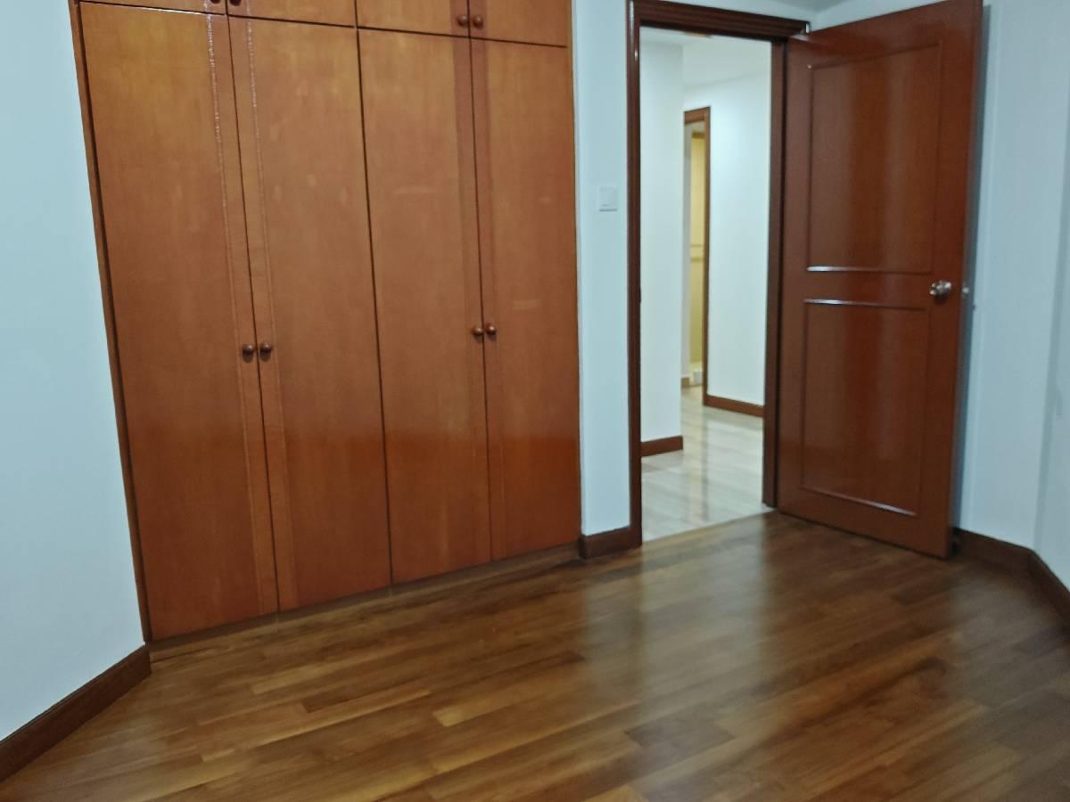 Glendale Park Condominium For Rent, $5,800, 3 Bed 3 Bath 1,313 sqft $4.42 psf