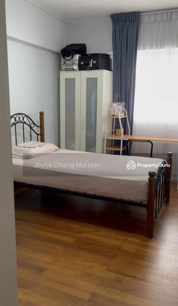 Prop-GPT: HDB Flat: D22 Jurong 319 Jurong East Street 31