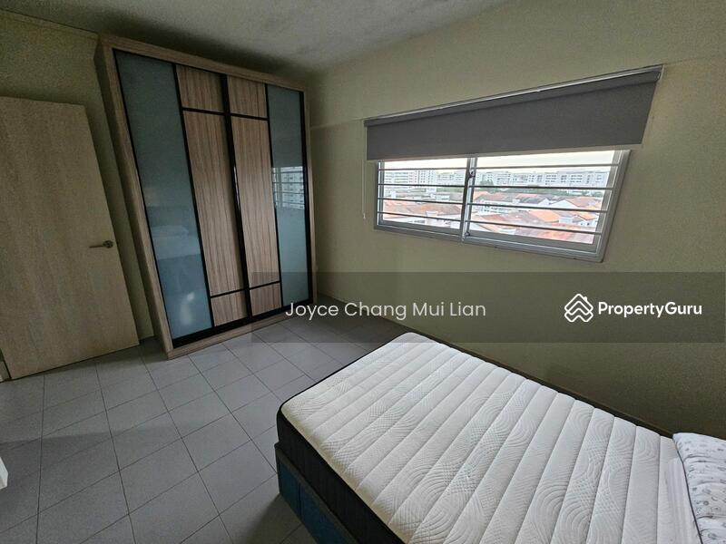 Prop-GPT: HDB Flat: D22 Boon Lay 510 Jurong West Street 52