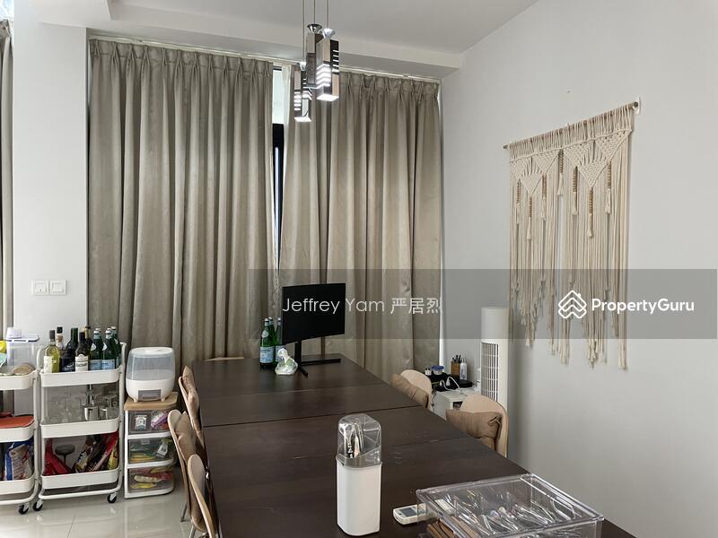 Condominium for Rent: D05, 128807