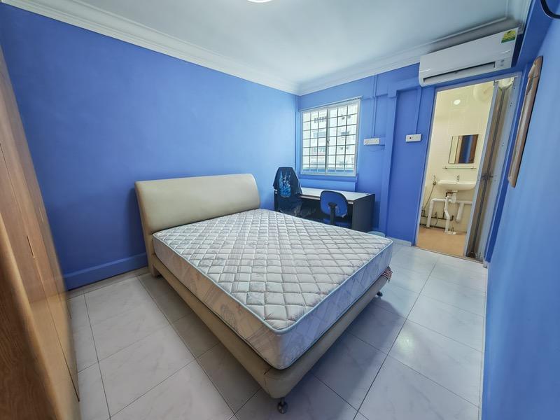 138 Bukit Batok West Avenue 6 HDB Apartment For Rent, $3,8002 Bath 11,345 sqft $0.33 psf