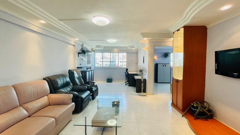 138 Bukit Batok West Avenue 6 HDB Apartment For Rent, $3,8002 Bath 11,345 sqft $0.33 psf