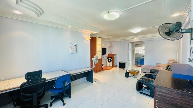 138 Bukit Batok West Avenue 6 HDB Apartment For Rent, $3,8002 Bath 11,345 sqft $0.33 psf