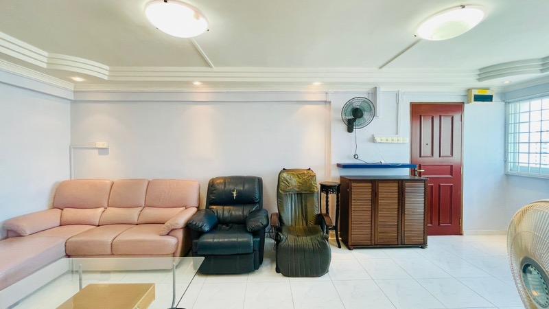 138 Bukit Batok West Avenue 6 HDB Apartment For Rent, $3,8002 Bath 11,345 sqft $0.33 psf