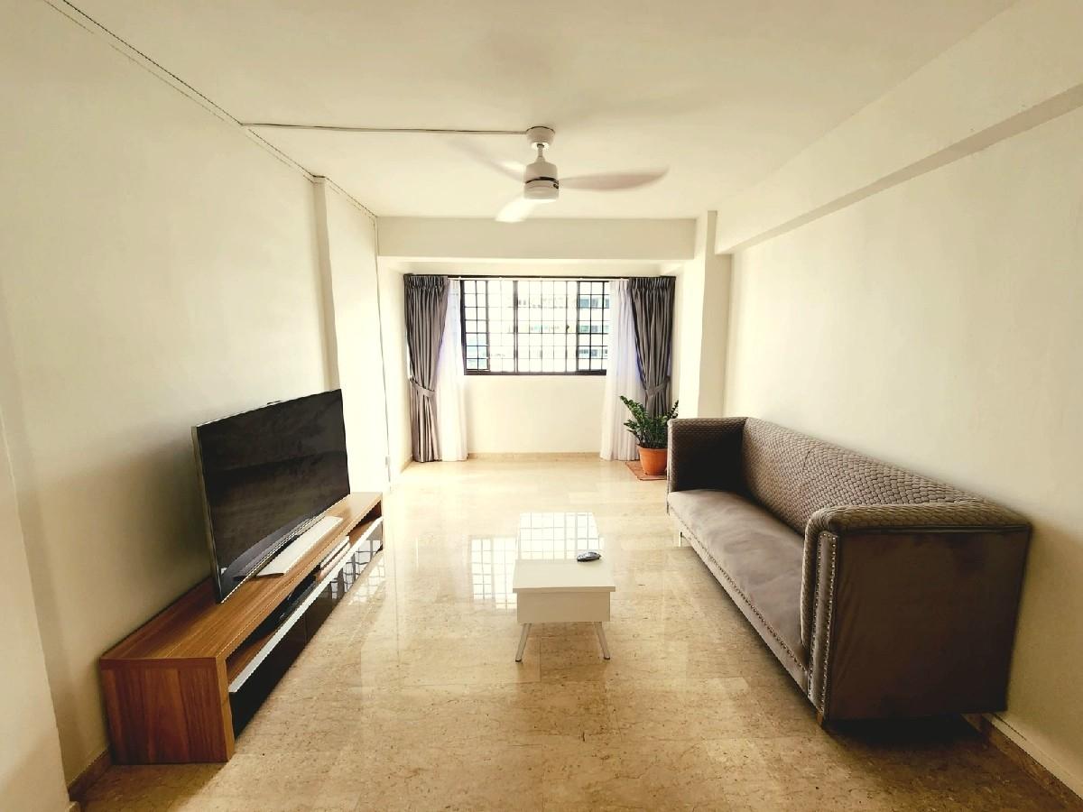 Prop-GPT: HDB Apartment: D22 Jurong Pandan Gardens