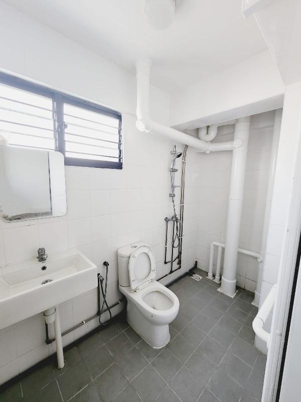 Pandan Gardens HDB Apartment For Rent, $4,300, 3 Bed 2 Bath 1,259 sqft $3.42 psf