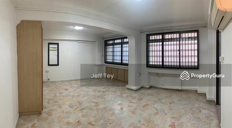 304 Tampines Street 32