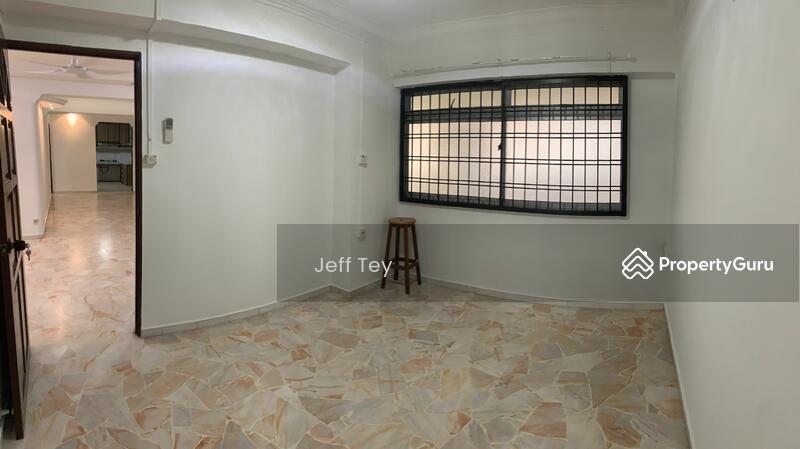 304 Tampines Street 32