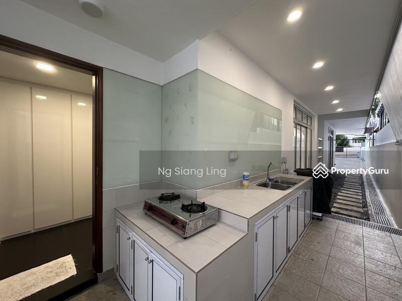 Bungalow for Rent: D19, 547921