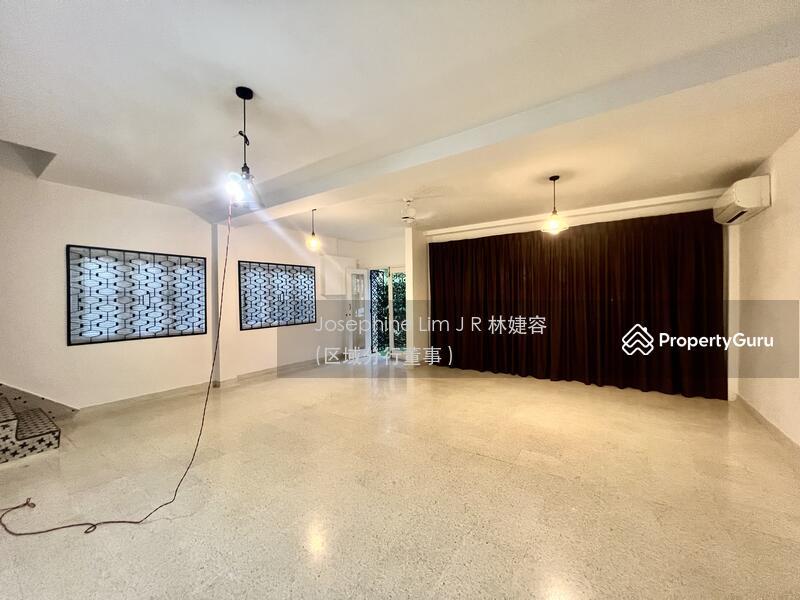 Prop-GPT: Corner Terrace: D10 Holland Ming Teck Park