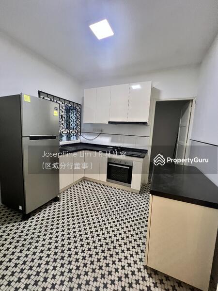 Corner Terrace for Rent: Holland, D10, 277000