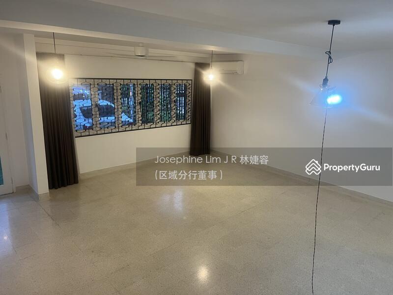 Corner Terrace for Rent: Holland, D10, 277000