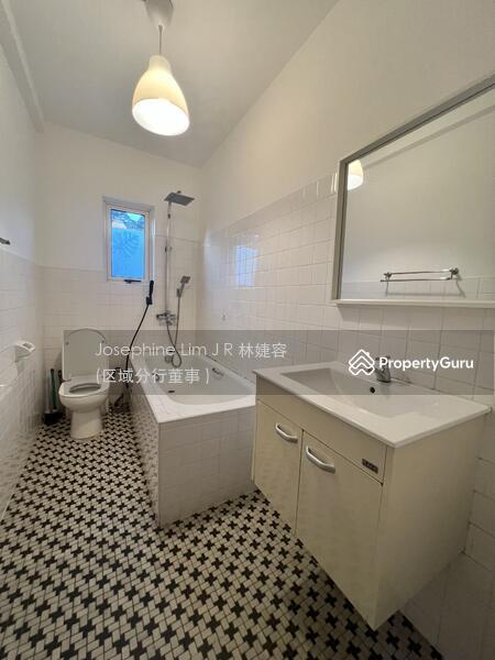 Corner Terrace for Rent: Holland, D10, 277000