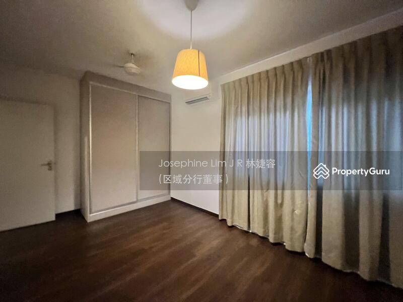 Corner Terrace for Rent: Holland, D10, 277000
