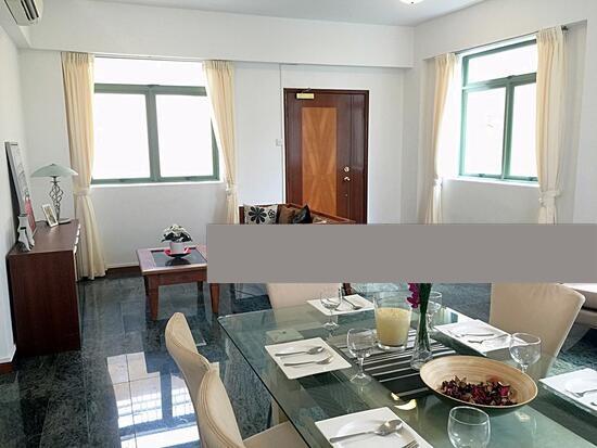 Gold Palm Mansions Apartment For Rent, $3,800, 2 Bed 2 Bath 947 sqft $4.01 psf