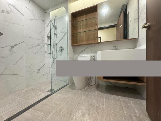 Creston Residence Condominium For Rent, $4,600, 2 Bed 1 Bath 803 sqft $5.73 psf