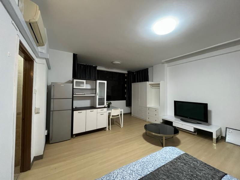 Condominium for Rent: Cairnhill, D09, 228512