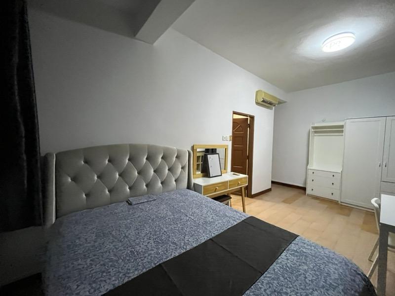 Condominium for Rent: Cairnhill, D09, 228512