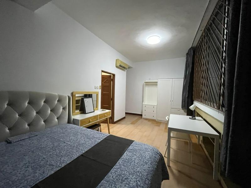Condominium for Rent: Cairnhill, D09, 228512