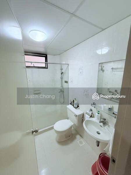 Condominium for Rent: D23, 679668