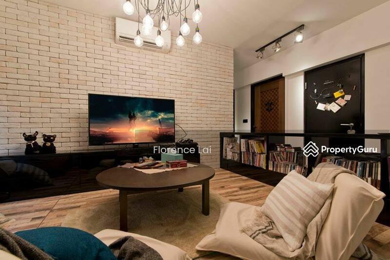 Prop-GPT: HDB Flat: D19 Punggol 213C Punggol Walk