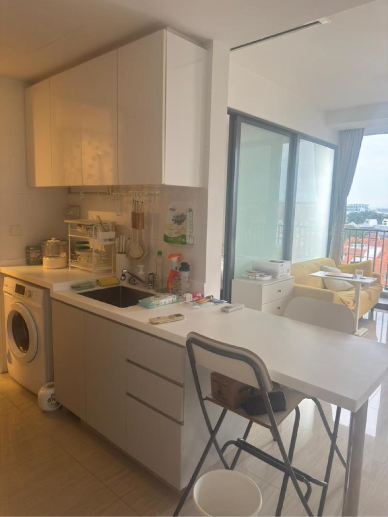 My Manhattan Condominium For Rent, $3,000, 1 Bed 1 Bath 495 sqft $6.06 psf