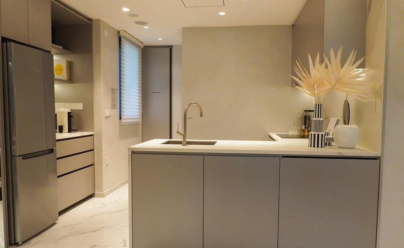Prop-GPT: Condominium: D15 Amber Road LIV @ MB