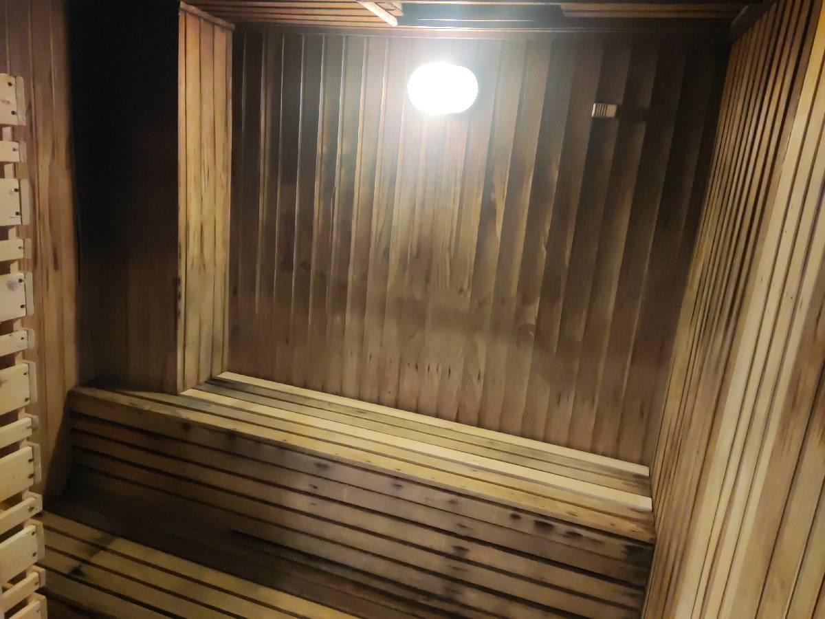 Avila Gardens Condominium Room Rental, $1,300, 1 Bed 1 Bath 135 sqft $9.63 psf