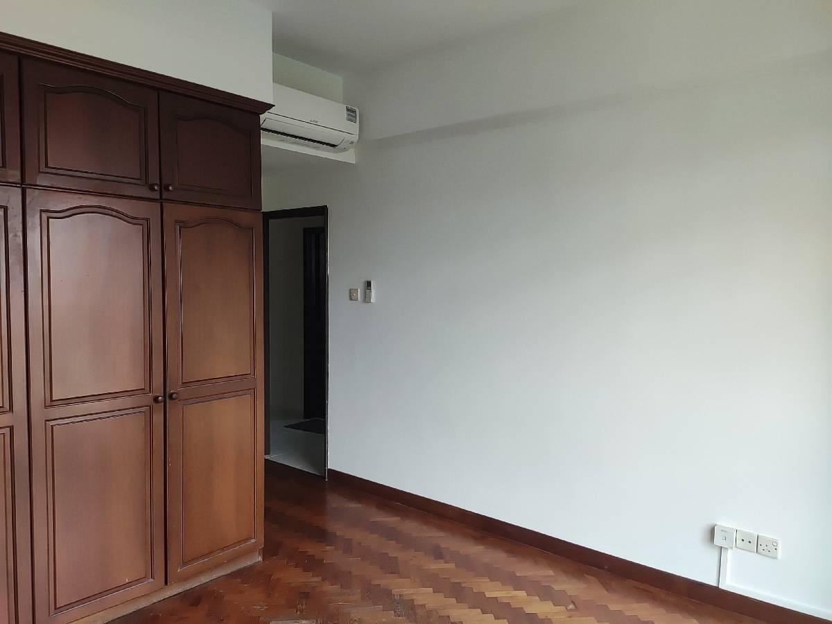 Avila Gardens Condominium Room Rental, $1,300, 1 Bed 1 Bath 135 sqft $9.63 psf