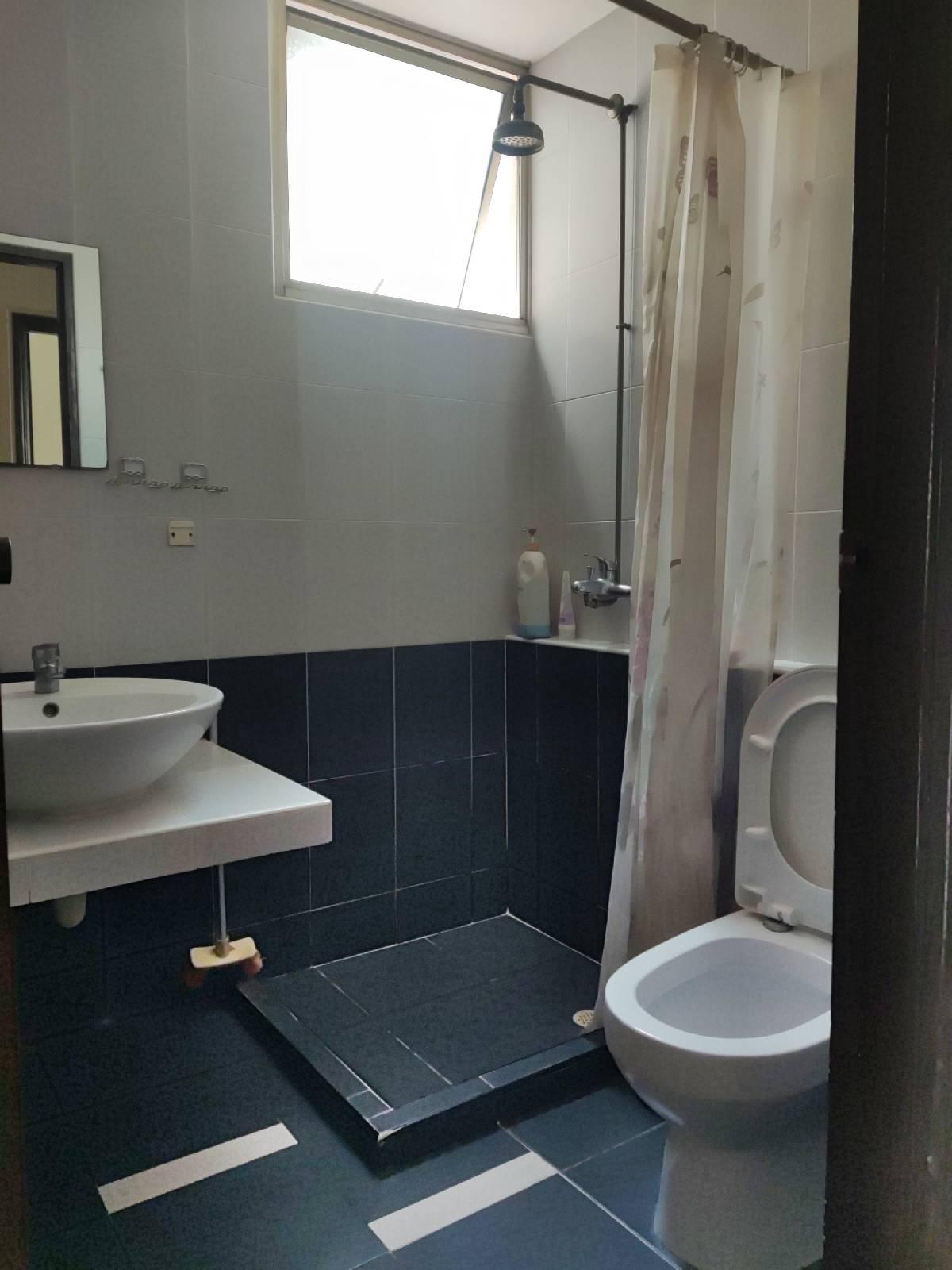 Avila Gardens Condominium Room Rental, $1,300, 1 Bed 1 Bath 135 sqft $9.63 psf