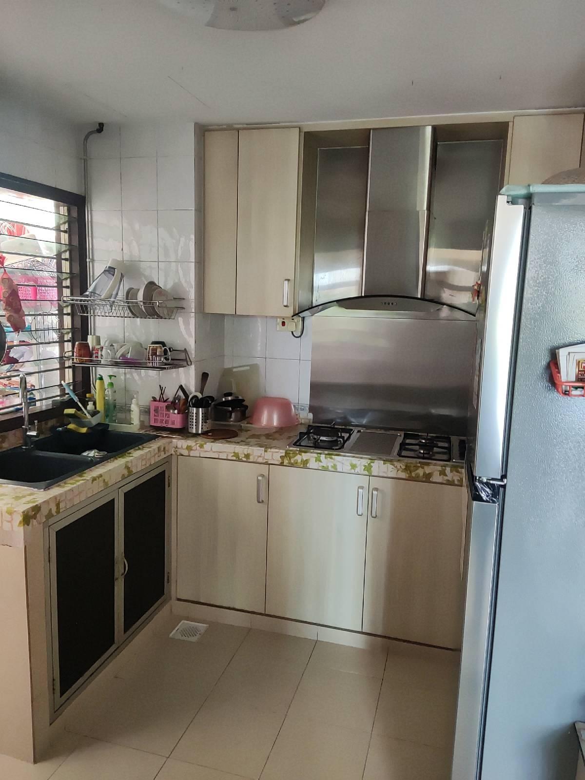 Avila Gardens Condominium Room Rental, $1,300, 1 Bed 1 Bath 135 sqft $9.63 psf