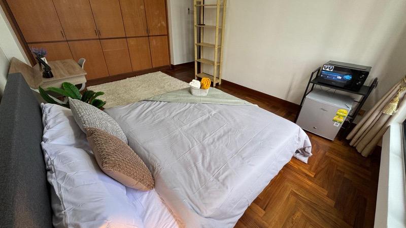 Eastpoint Green Condominium Room Rental, $1,299, 1 Bed 1 Bath 160 sqft $8.12 psf