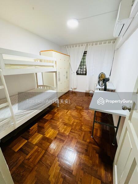 Prop-GPT: HDB Flat: D05 Clementi 350 Clementi Avenue 2