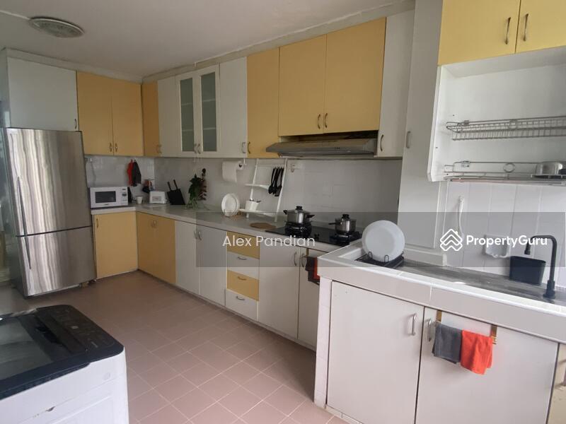 306 Jurong East Street 32