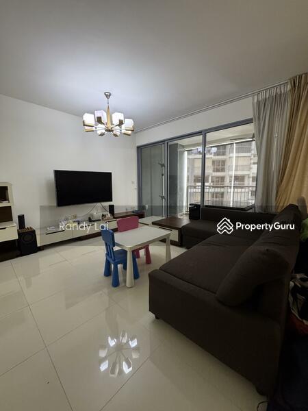Prop-GPT: HDB Flat: D18 Pasir Ris 530A Pasir Ris Drive 1