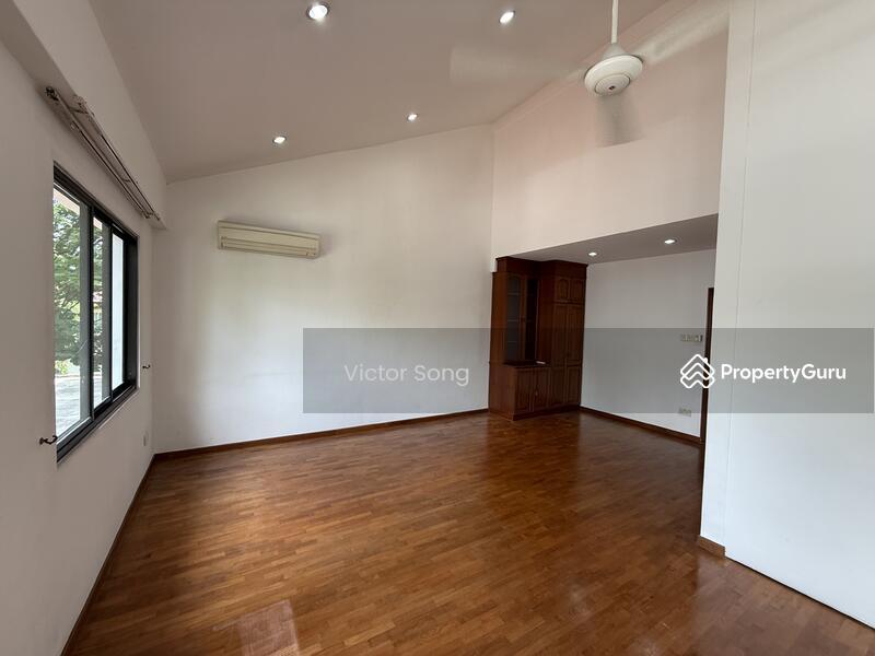 Semi-Detached for Rent: Holland, D10, 278314