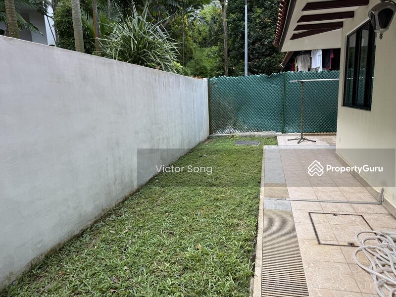 Semi-Detached for Rent: Holland, D10, 278314