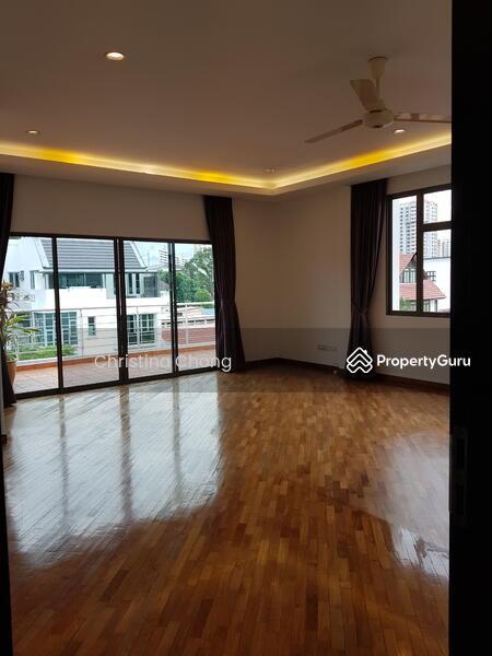 Corner Terrace for Rent: D19, 557694