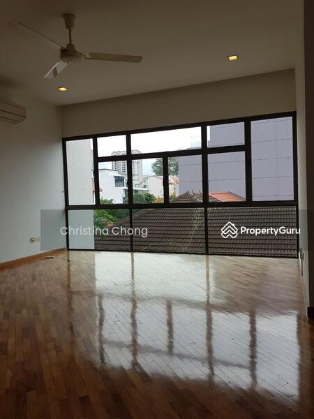 Corner Terrace for Rent: D19, 557694
