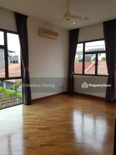 Corner Terrace for Rent: D19, 557694