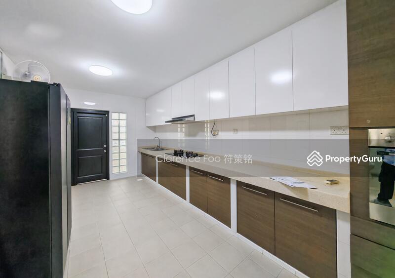 One Tree Hill Landed House