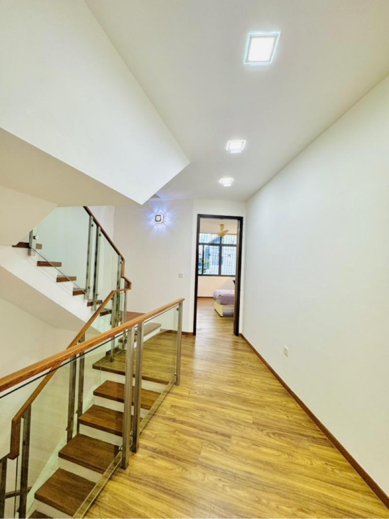 Serangoon Garden Estate Corner Terrace For Rent, $15,000, 5 Bed 6 Bath 3,810 sqft $6.69 psf