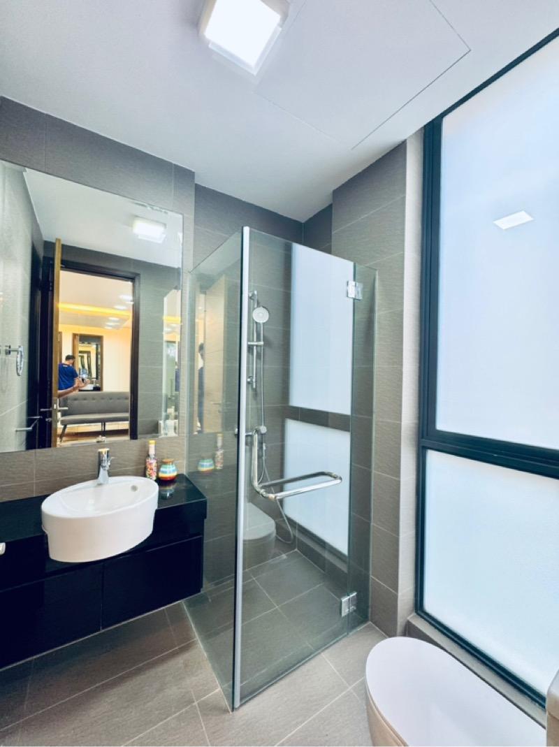 Serangoon Garden Estate Corner Terrace For Rent, $15,000, 5 Bed 6 Bath 3,810 sqft $6.69 psf