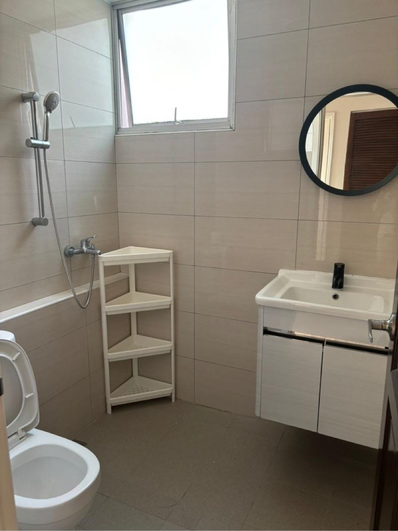 Avila Gardens Condominium Room Rental, $1,249, 1 Bed 1 Bath 200 sqft $6.25 psf